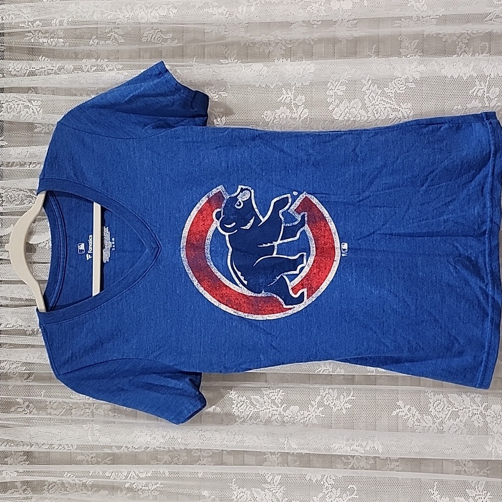 FANATICS "CHICAGO CUBS" TOP